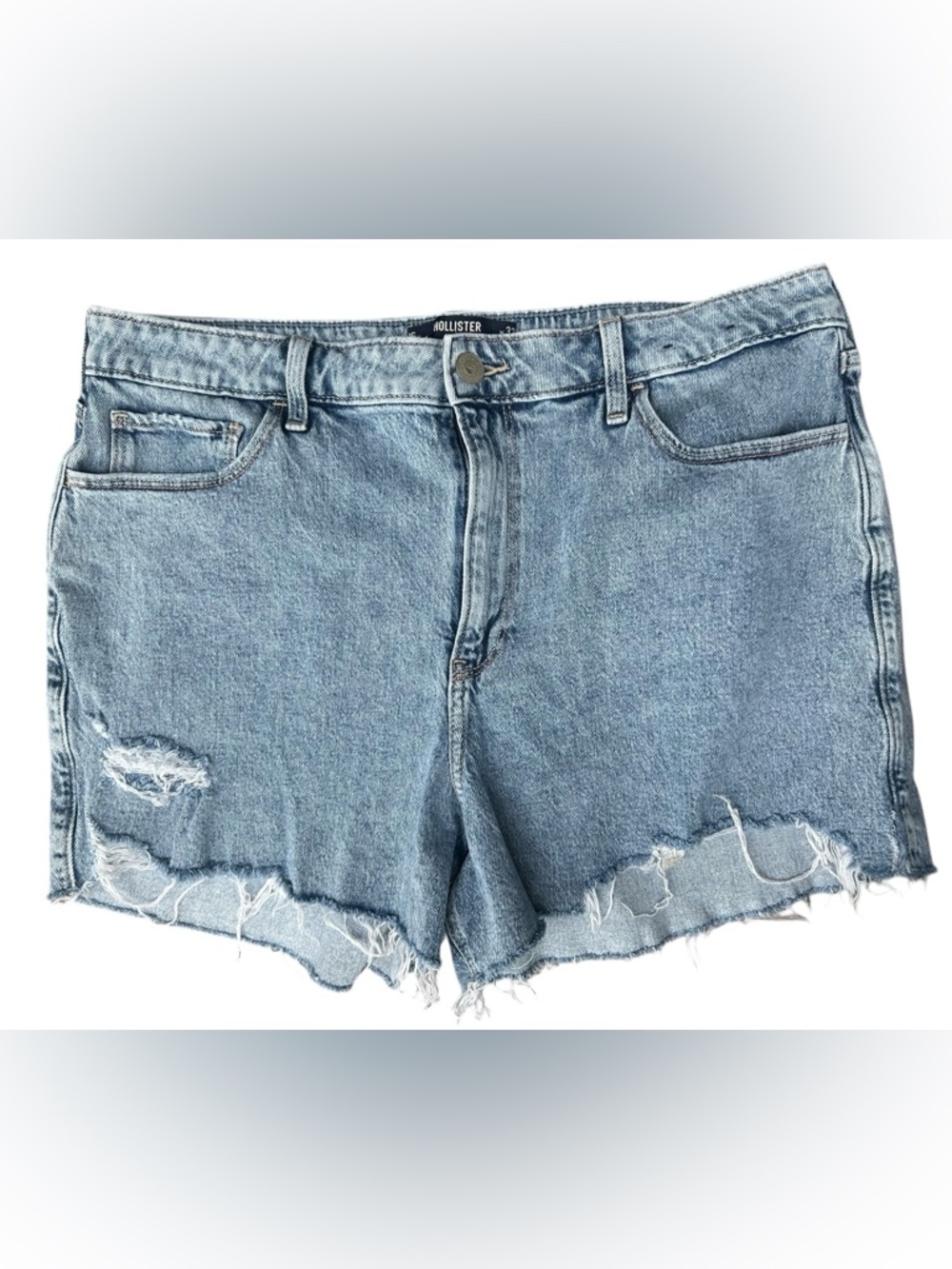 Hollister Ultra High‎ Rise Mom Short Distressed Size 16
